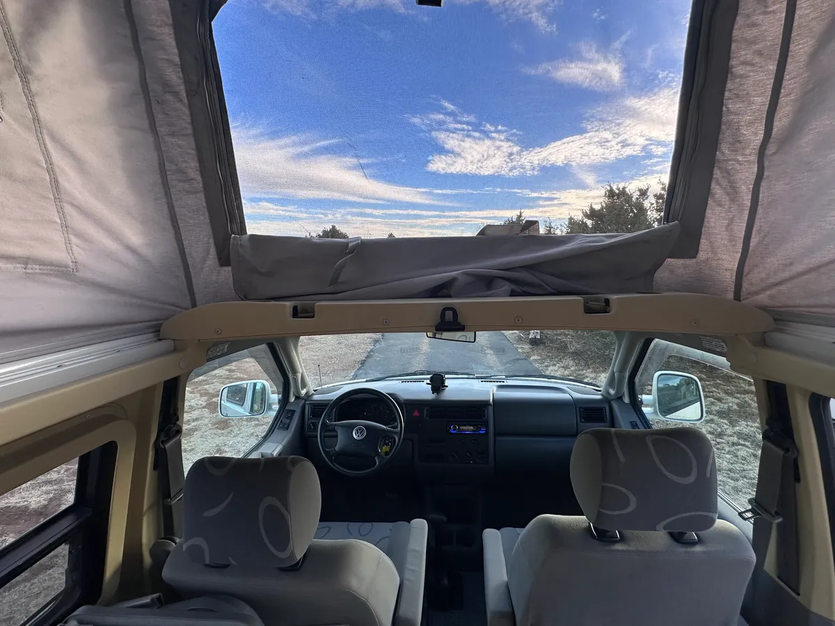 2000 Volkswagen Eurovan — photo 23