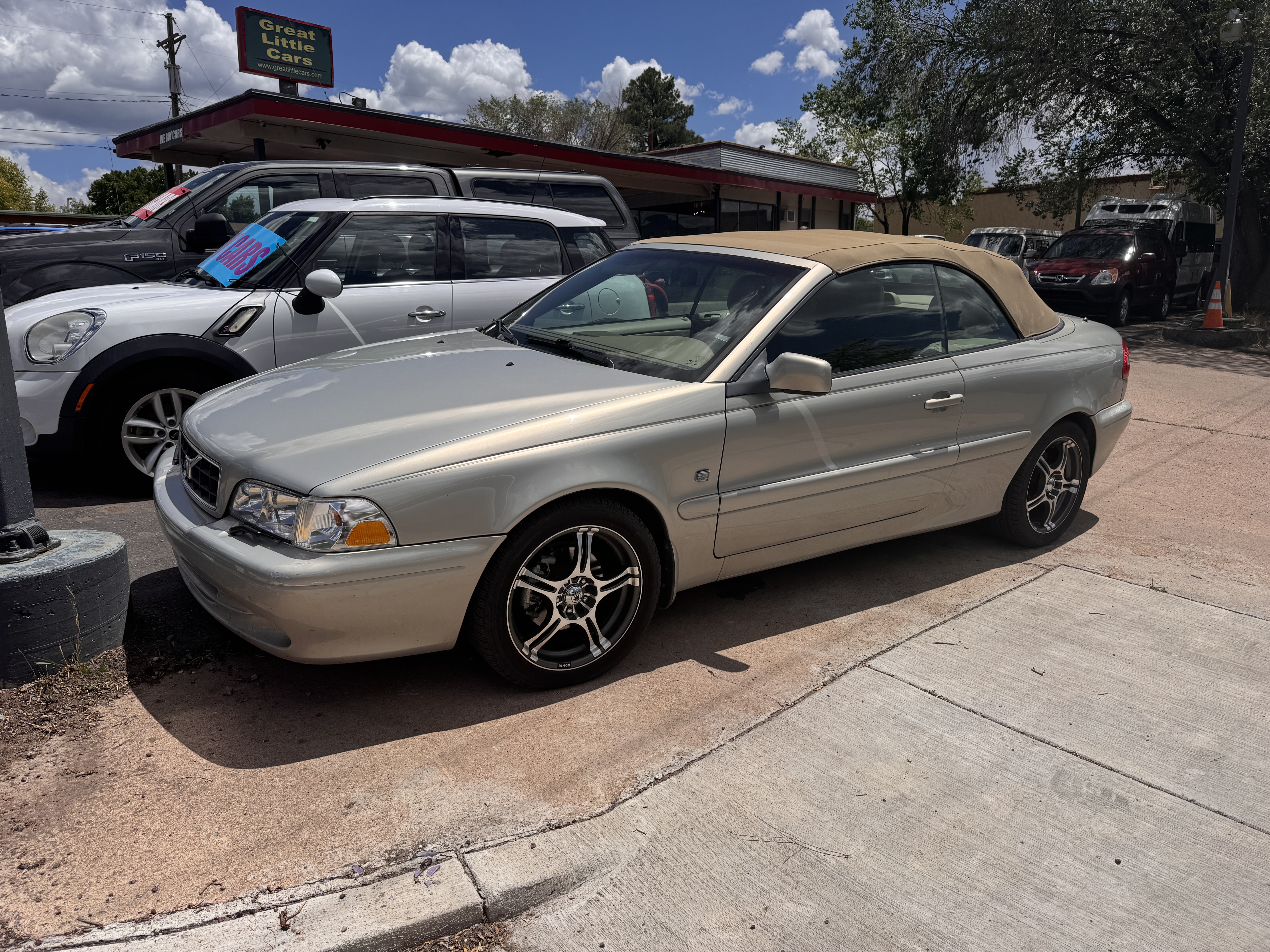 2004 Volvo C70 — photo 1