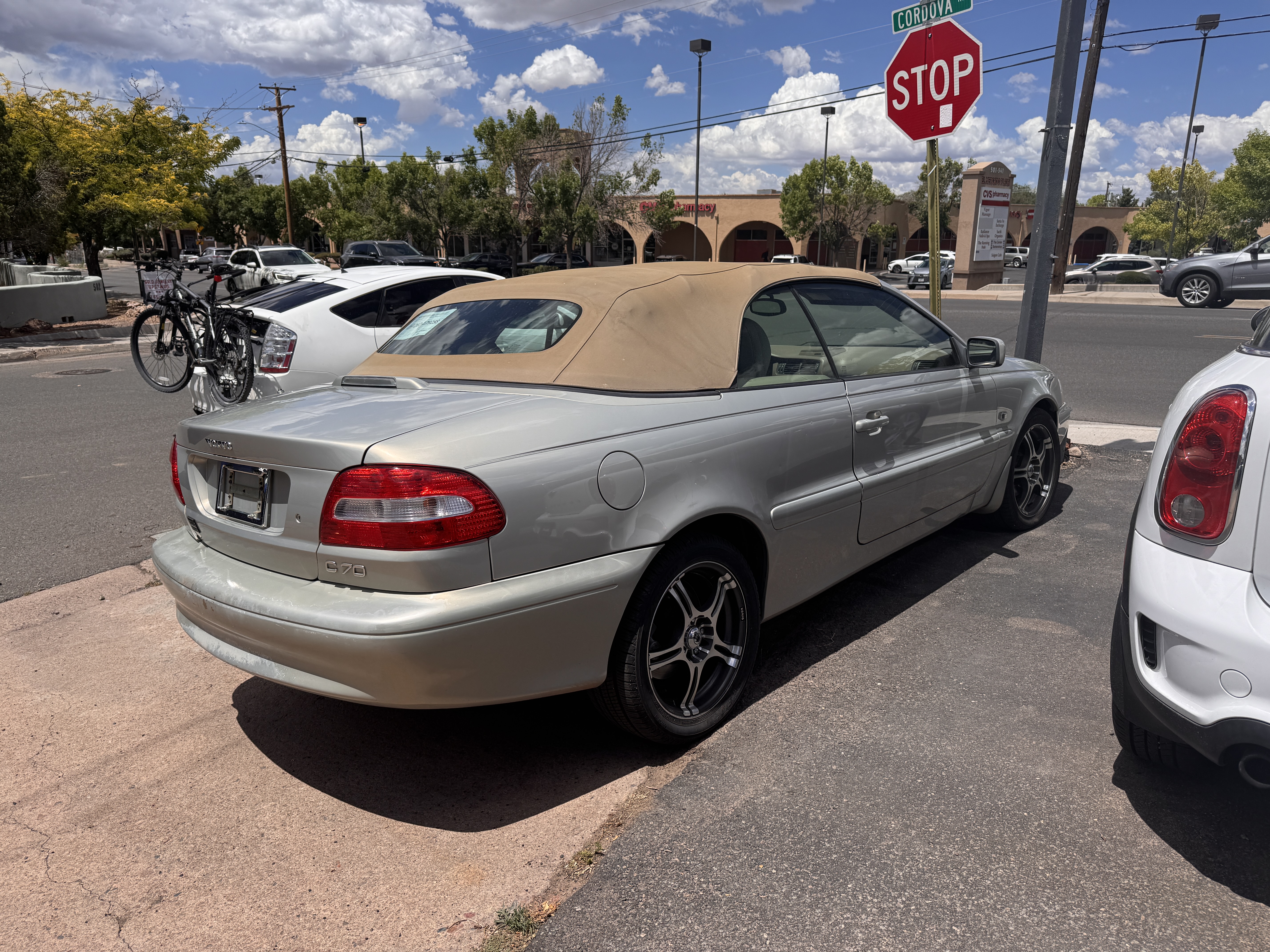 2004 Volvo C70 — photo 2