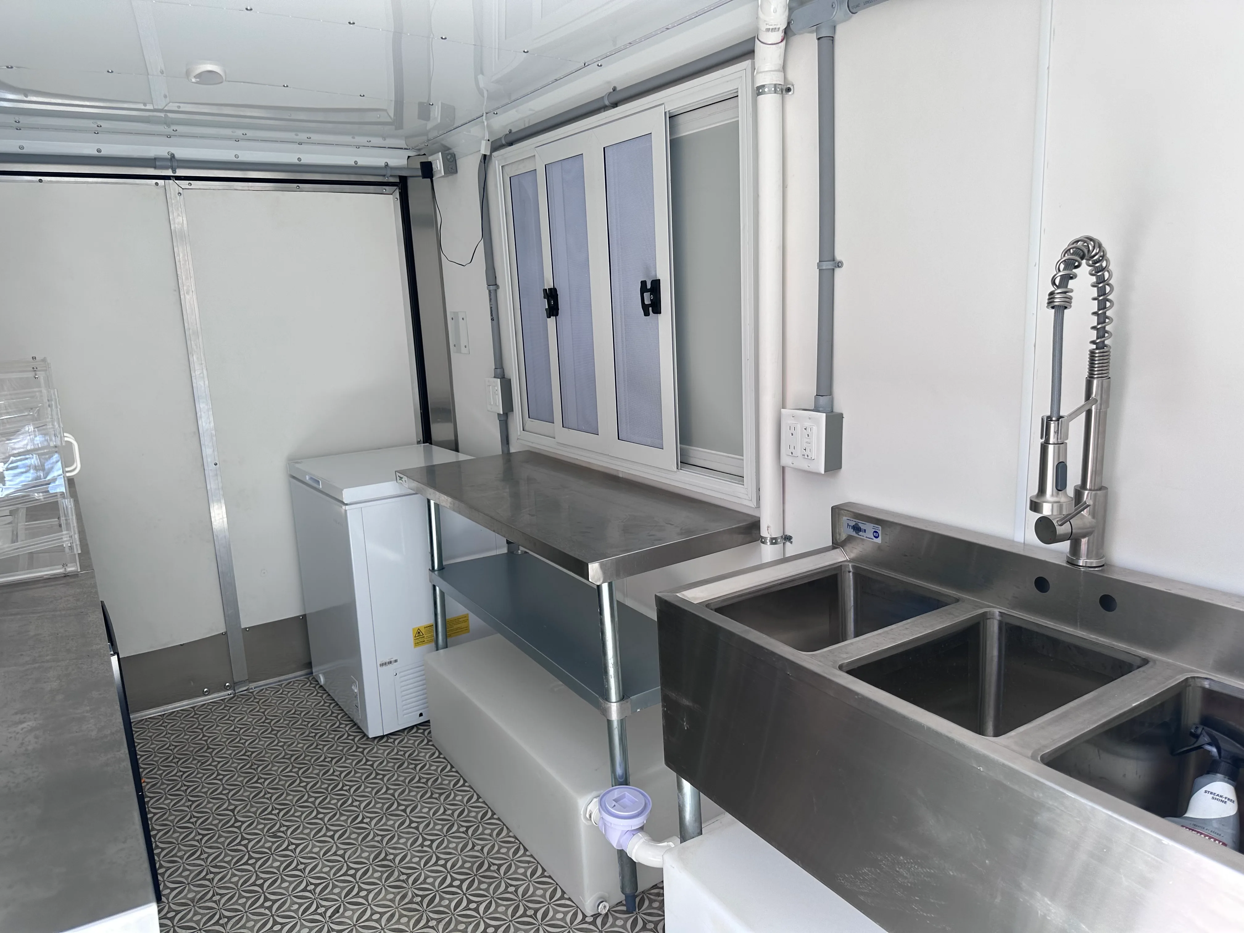 2022 Forest River Trailer — photo 8