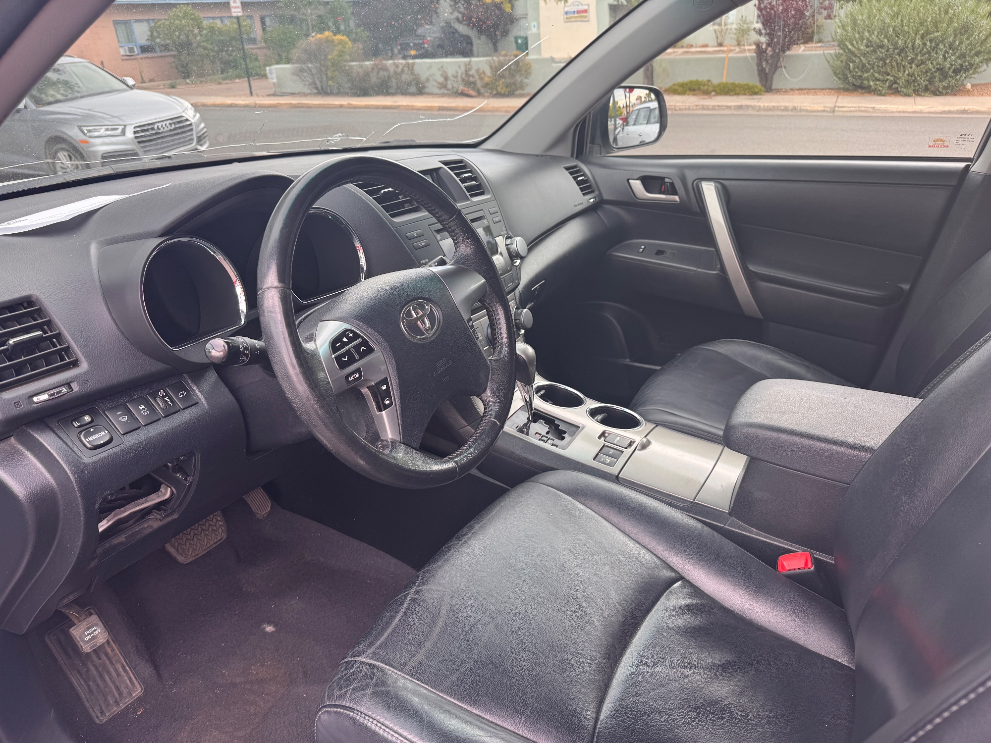 2011 Toyota Highlander — photo 7